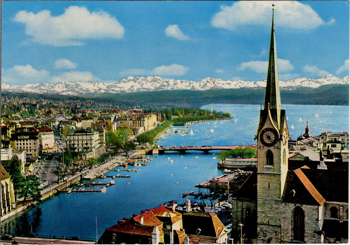 Blik auf Fraumunster,See und Alpen