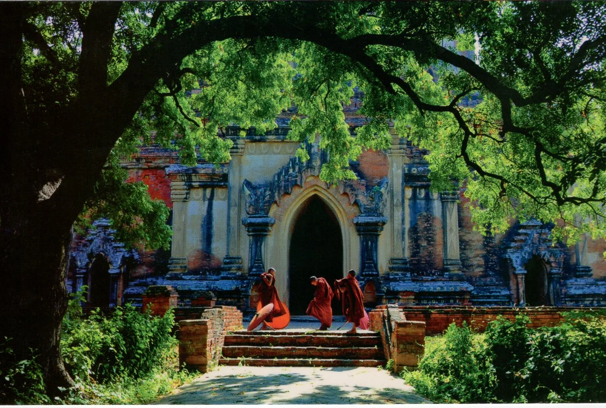 Wearing Robes (Bagan)